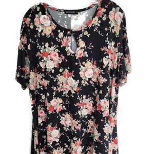 Monnuro 3X Floral Short Sleeve Top